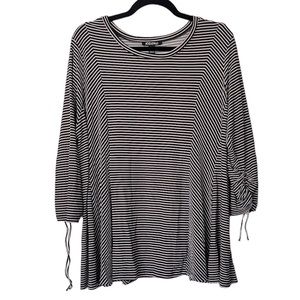 Roz & Ali black and whites striped top